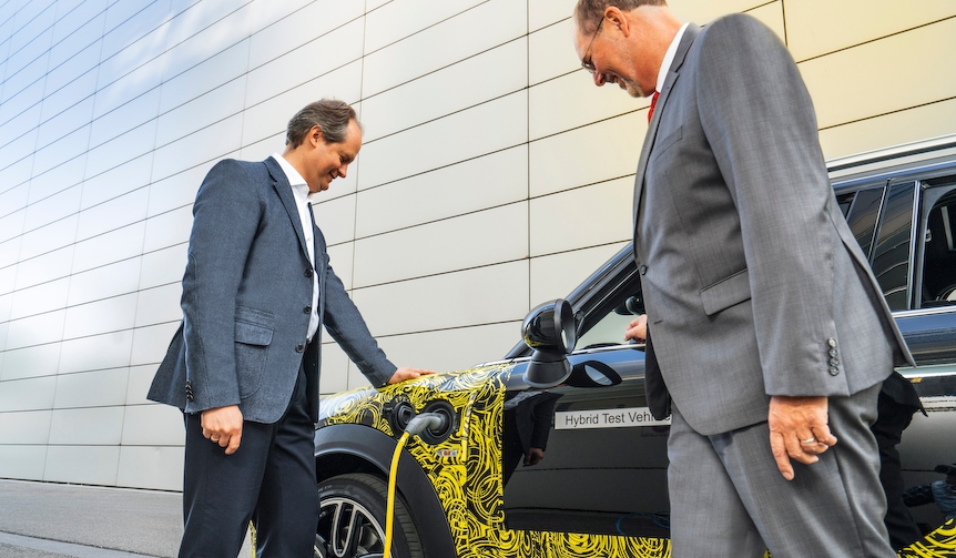 MINIのプラグイン ハイブリッドモデル開発を公表｜MINI