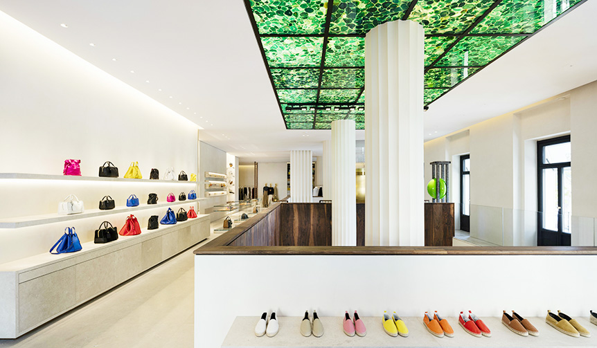 ロエベ世界最大規模の旗艦店「カサ ロエベ マドリード」オープン｜LOEWE