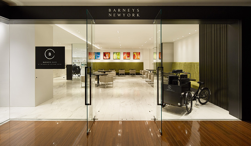バーニーズ　ニューヨーク銀座本店にカフェがオープン｜BARNEYS NEW YORK