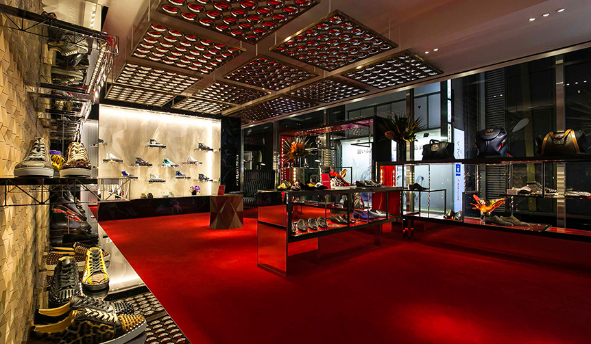 クリスチャン ルブタンがメンズ旗艦店を銀座にオープン｜Christian Louboutin