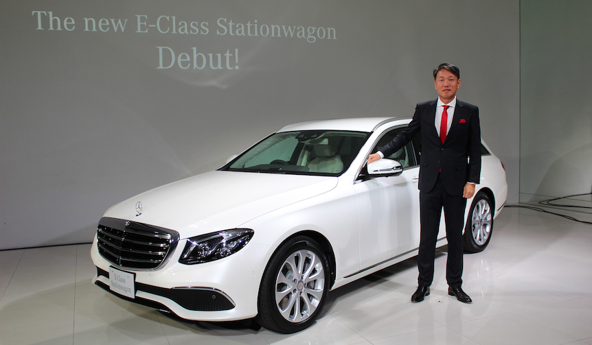 新型Eクラス発表と同時にクリスマスイベントを開催|Mercedes-Benz