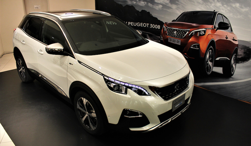 間もなく導入される新型「3008」をひと足先に公開｜Peugeot