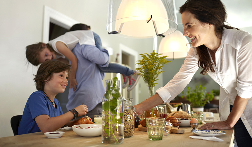 生活のリズムを光で演出。“白”に特化したLED照明｜Philips Lighting