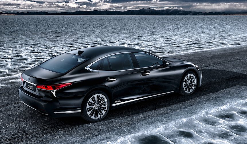 新型LSのハイブリッドモデルを予告｜Lexus