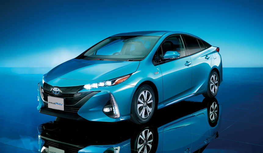 トヨタ、プリウスPHVを発売｜Toyota
