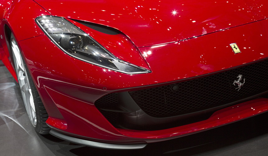 スポーツカーは2つの表現とひとつの方向性｜Geneva Motor Show