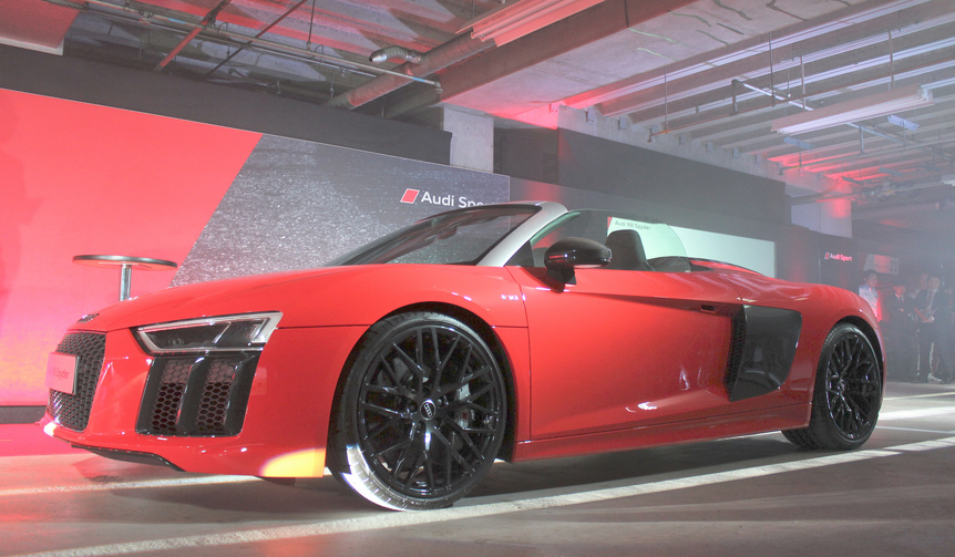 アウディ「R8スパイダー」「TTRS」「RS3セダン」を日本導入｜Audi