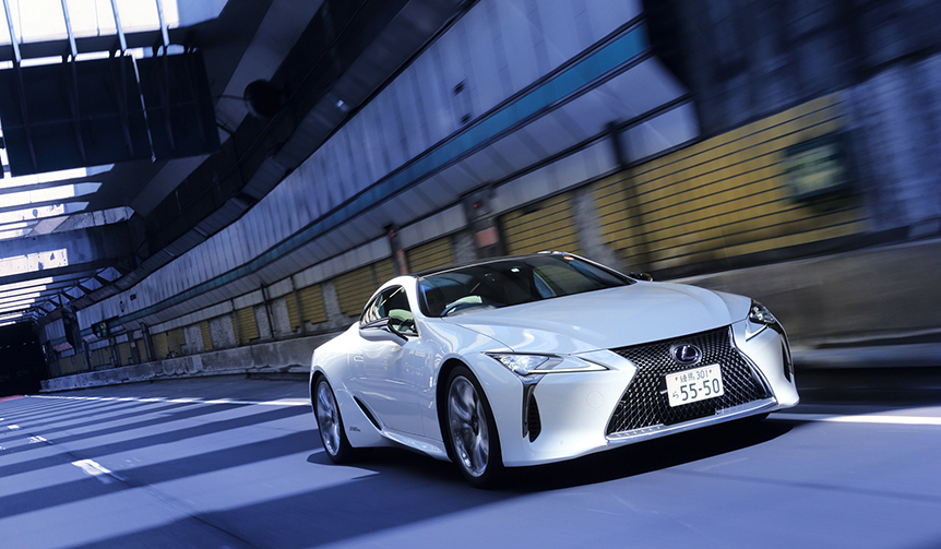 レクサスのフラッグシップクーペ 「LC」に横浜で試乗|LEXUS
