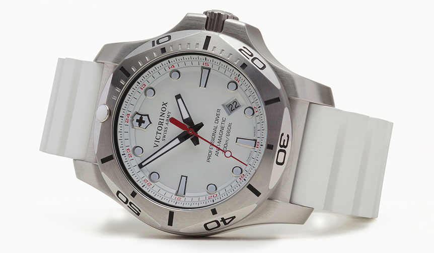 日本でしか買えない限定200本のホワイトウォッチ|VICTORINOX SWISSARMY