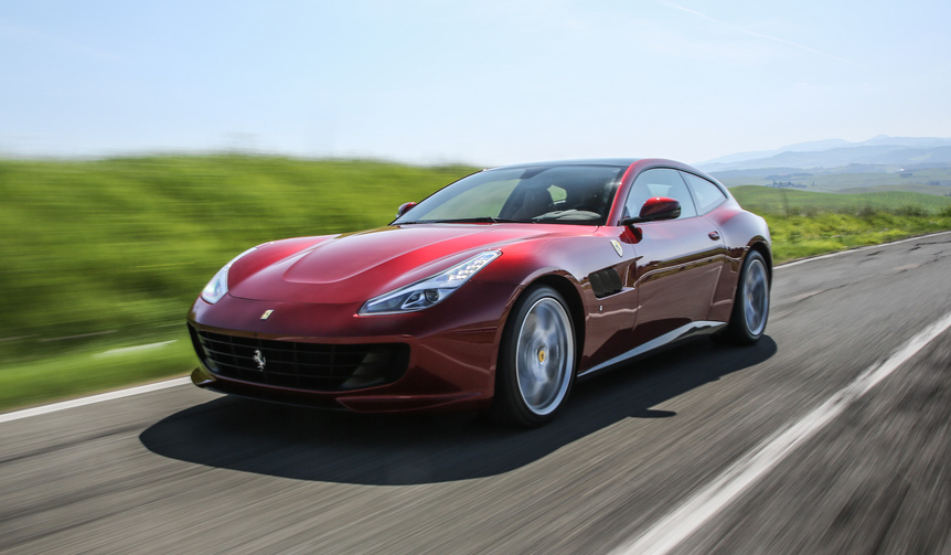 フェラーリ GTC4 ルッソTにトスカーナで試乗|Ferrari