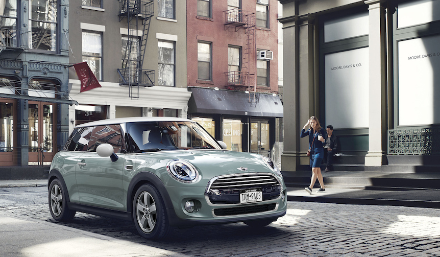 第2世代ミニの人気カラーが400台限定で復刻｜MINI