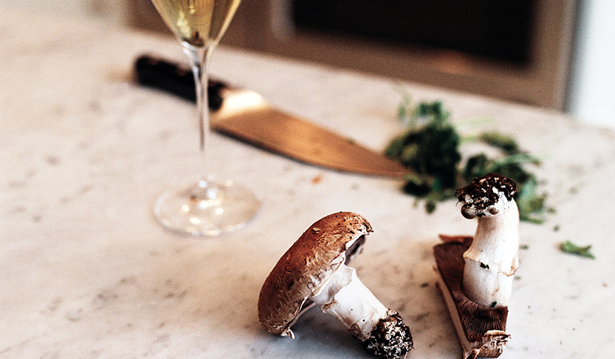 KRUGときのこの相性を追求。「KRUG BOOK 2017」|Krug