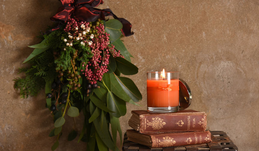 キャンドルと「ル・ベスベ」のスワッグがセットになったコフレ｜RIGAUD