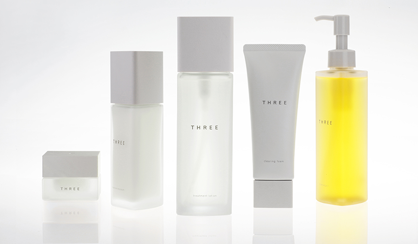 吉岡徳仁デザインによるTHREEの新作スキンケア｜THREE ギャラリー