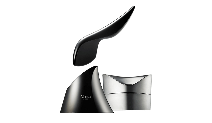 【2/14発売】マドンナと共同開発。美容効果を引き出す「MASK REMOVER」｜MDNA SKIN