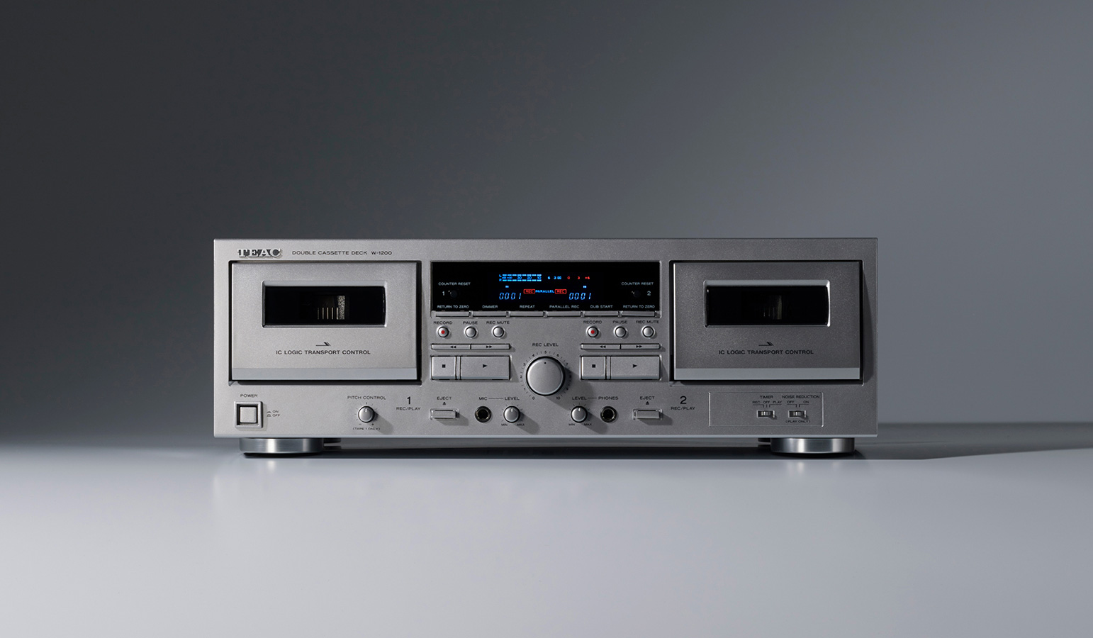 カセットの魅力を堪能。ティアックのダブルカセットデッキ｜TEAC