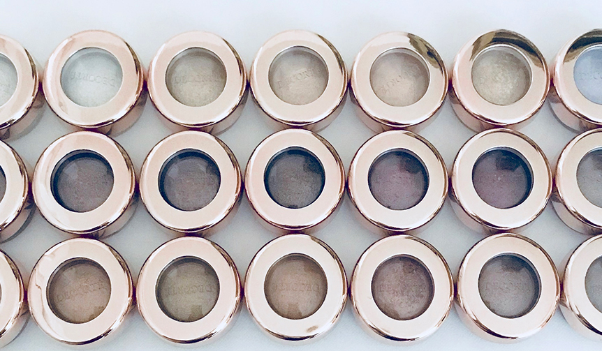 連載・藤原美智子2018年4月｜ 指塗り“しっとり”アイシャドウで、“美・リアリティ”な目元に