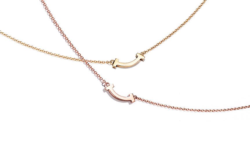 Tスマイル ペンダントに、マイクロサイズが仲間入り｜TIFFANY & CO.　ギャラリー