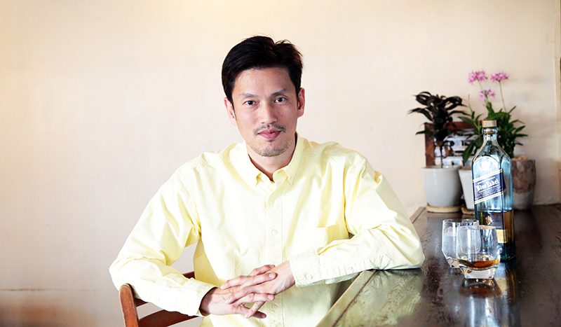 渡辺真史が堪能する「ブルーラベル」の味わい|JOHNNIE WALKER BLUE LABEL