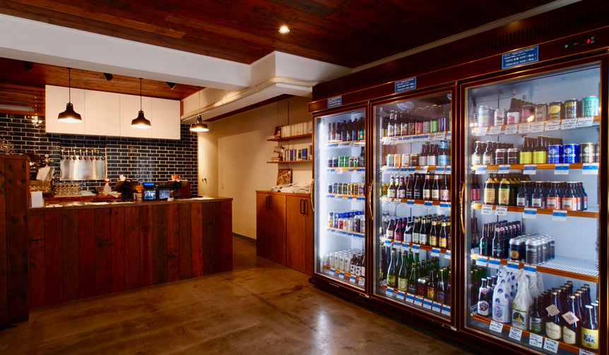 約100種類ものクラフトビールが取り揃う「The Slop Shop」|LOUNGE