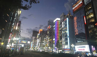 新連載エッセイ｜#ijichimanのぼやき 第1回「人間臭さが充満する街・新宿」