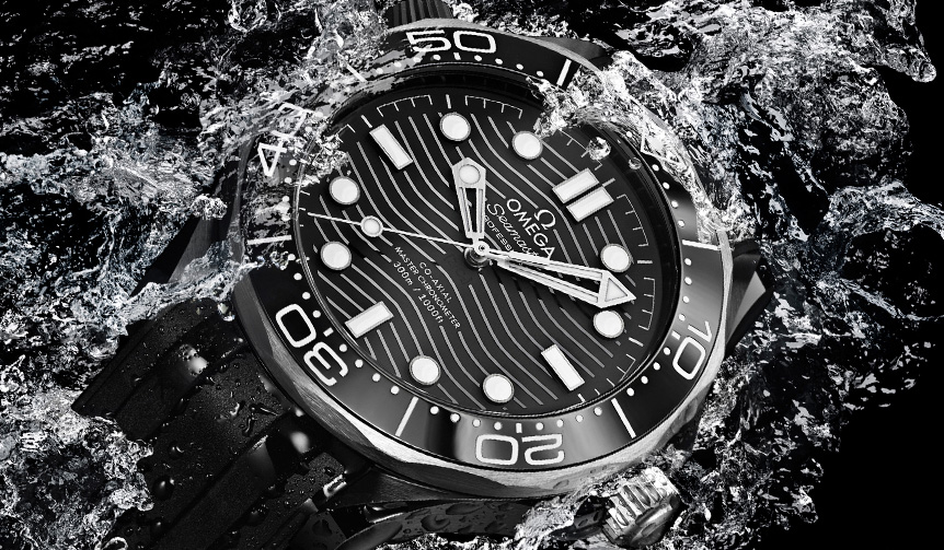 ブラックセラミック×チタンのNEWコンビ。新作「シーマスター ダイバー300M」｜OMEGA