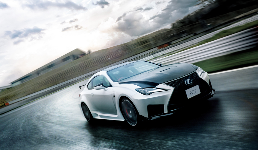 レクサスRC Fをマイナーチェンジ|Lexus