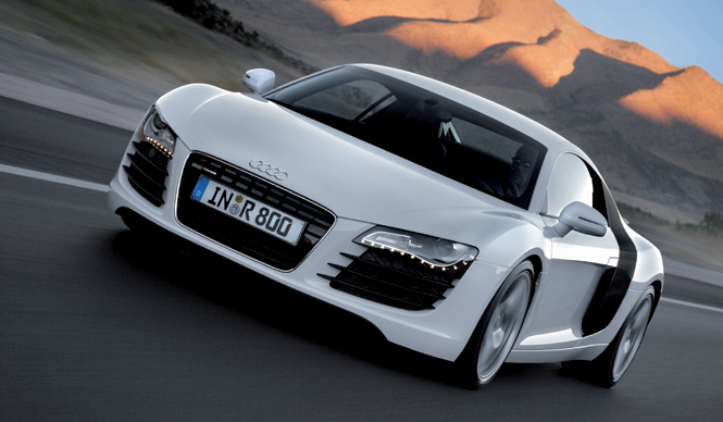  Audi R8｜レーシングカーの名を受け継ぐスポーツカー ギャラリー