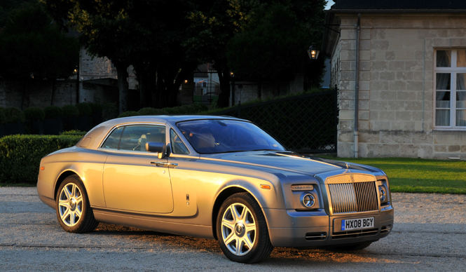  ROLLS-ROYCE PHANTOM COUPE｜オーナードライバー待望のグラントゥーリズモ