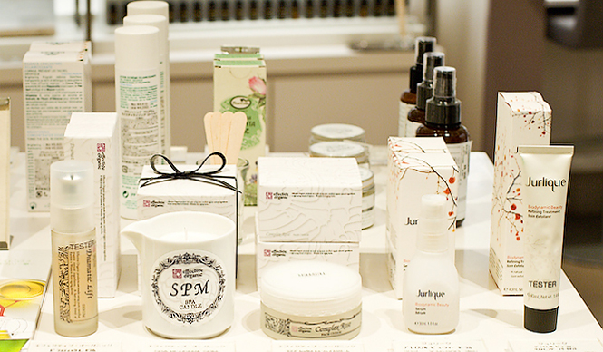  伊勢丹新宿店本館2階“ビューティアポセカリー”（1） ｷﾞｬﾗﾘｰ