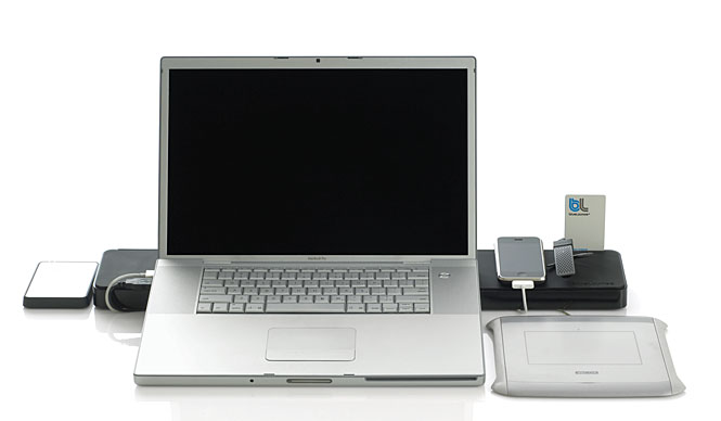  USBハブ＋ケーブルマネージメント「The SpaceStation」 photo