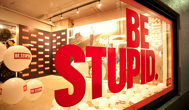  DIESEL｜BE STUPID Tシャツ、今度は全国で「0円」で販売