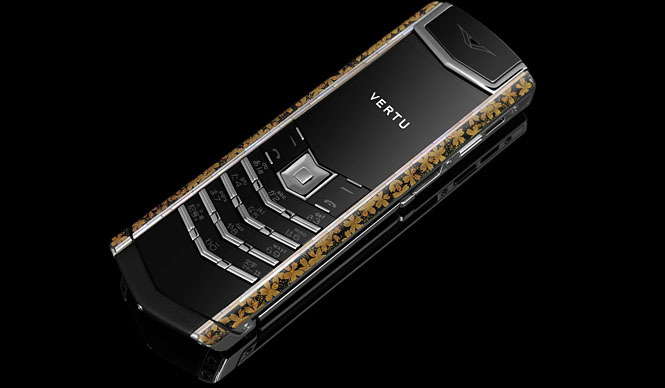  VERTU｜漆モバイルフォン「シグネチャー吉祥」発表 ギャラリー