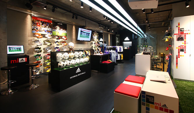  adidas｜サッカーショップ加茂・原宿店地下1階に「adidasフロア」誕生 ギャラリー