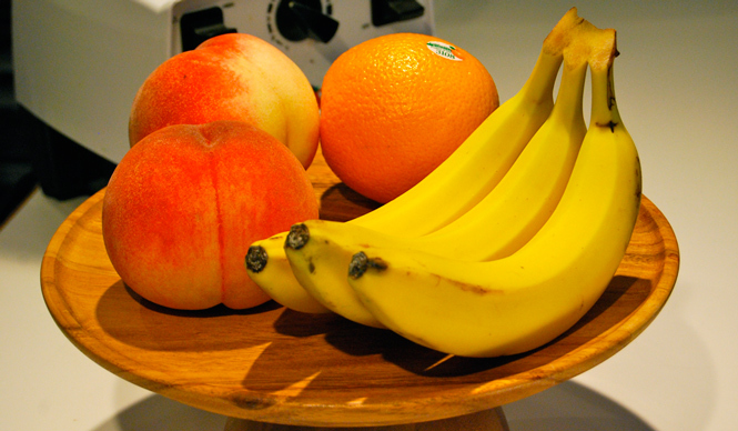  連載・福岡淳子｜8月のフルーツ “桃×バナナ”スムージー ギャラリー