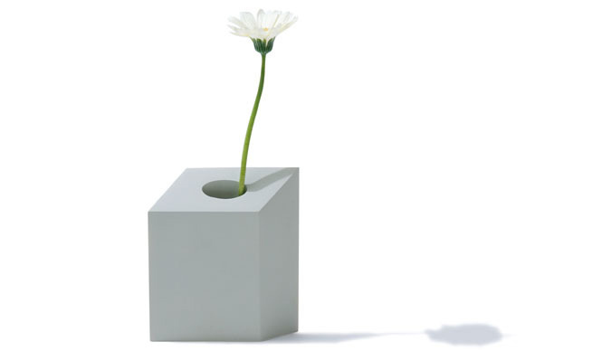  E&Y｜鈴木 元デザインのフラワーベース「OBLIQUE」 ギャラリー