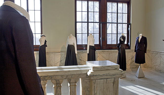  Victoria and Albert Museum｜エキシビション「Yohji Yamamoto」開催中 ギャラリー