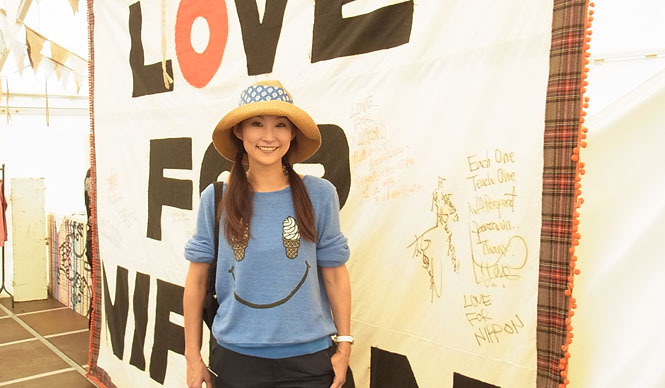  連載・SAKURA｜2011.5｜第13回 横浜赤れんが特設会場でチャリティー活動！ ギャラリー