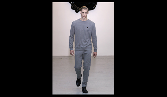  VIKTOR & ROLF｜2011年秋冬メンズコレクション──ランウェイルック ギャラリー