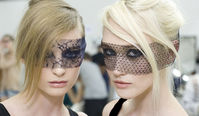  CHANEL｜2011-12秋冬オートクチュールコレクションのメイクアップ クリエイション ギャラリー