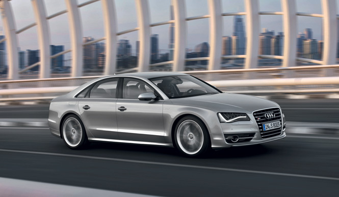  Audi S8｜大型サルーンの常識を覆すモデルが登場 ギャラリー
