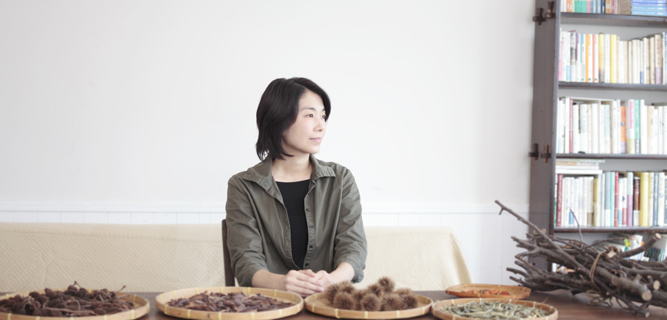  THREE｜染織家　清水繭子さんが語る「ハンド ＆ アーム クリーム AC」の魅力 ギャラリー