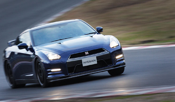 日産 GT-R 2012年モデルの試乗会をおさめたフォトインプレッション