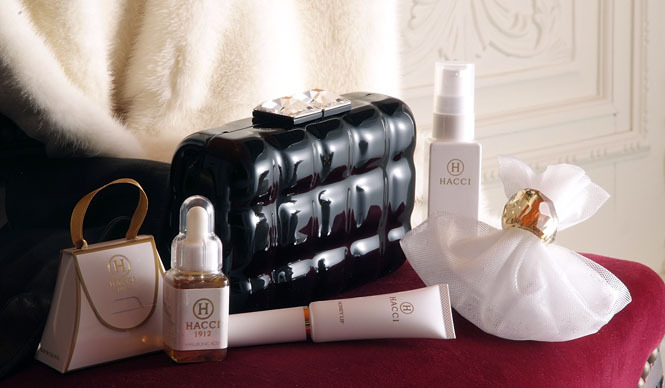 HACCI｜はちみつコスメブランドから、初のクリスマスコフレ誕生 ギャラリー