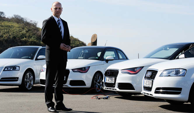 アウディ e-tron 試乗会─アウディ・製品戦略担当　ハイコ・ゼーガッツ氏　インタビュー｜Audi ギャラリー