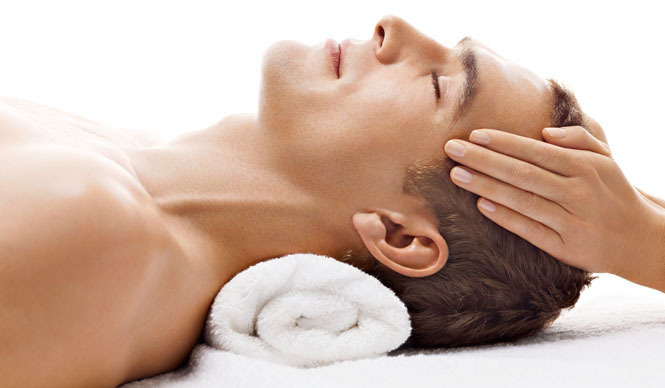 CLARINS｜トリートメントサロン「エスパス クラランス」で、顔・首・肩ケア ギャラリー