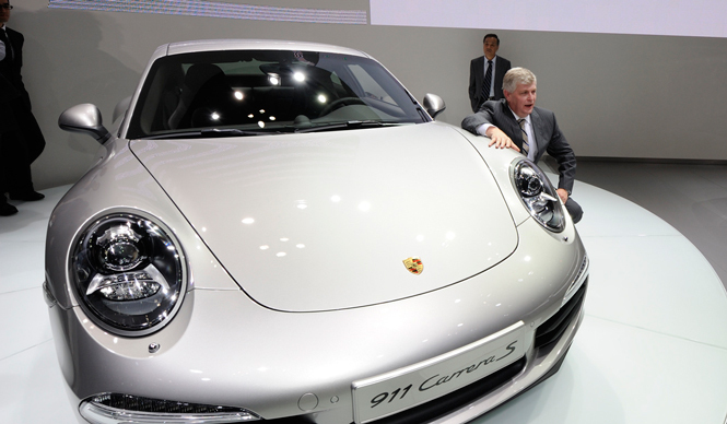 Galllery｜ポルシェ代表取締役 ヴォルフガング・ハッツ氏 インタビュー─妥協なきニューモデルを語る｜Porsche