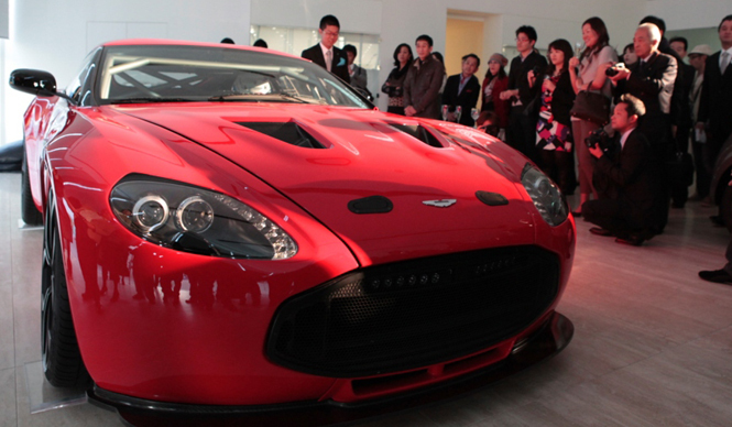 ASTON MARTIN｜大阪 八光 オープニング V12 ザガート 日本上陸！