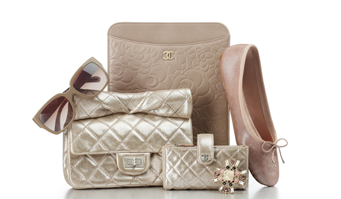 シャネルのバレンタインコレクションが今年も登場！｜CHANEL