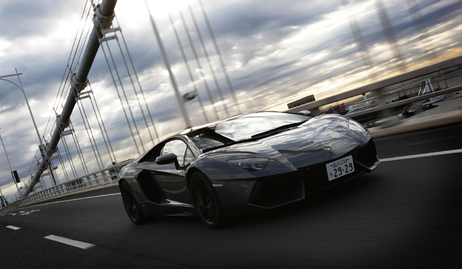 ランボルギーニの最新フラッグシップに試乗｜Lamborghini Aventador LP700-4